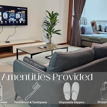Deluxe Seaview Suite Twin Bed By The Only Bnb Tanjung Tokong 외부 사진