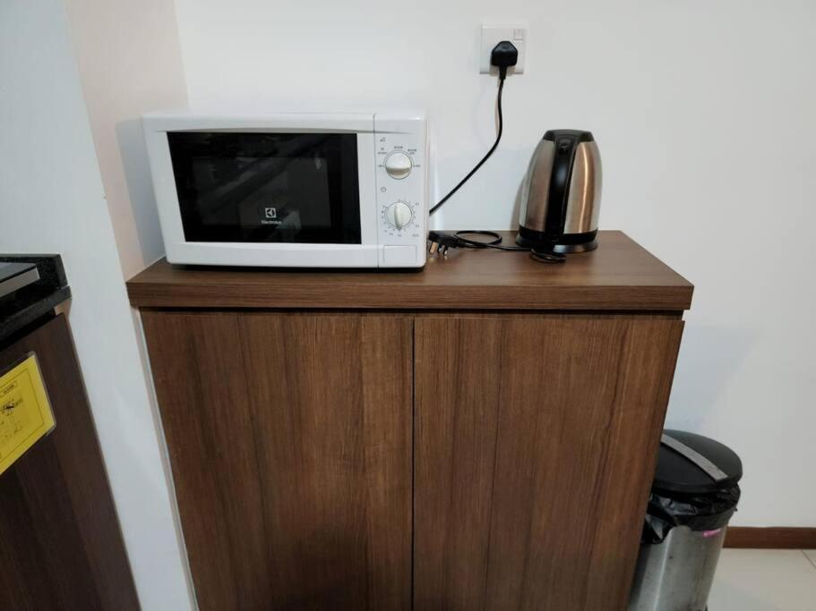 Deluxe Seaview Suite Twin Bed By The Only Bnb Tanjung Tokong 외부 사진