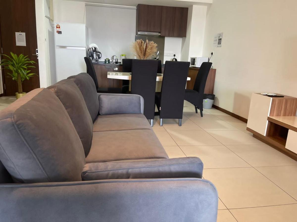 Deluxe Seaview Suite Twin Bed By The Only Bnb Tanjung Tokong 외부 사진
