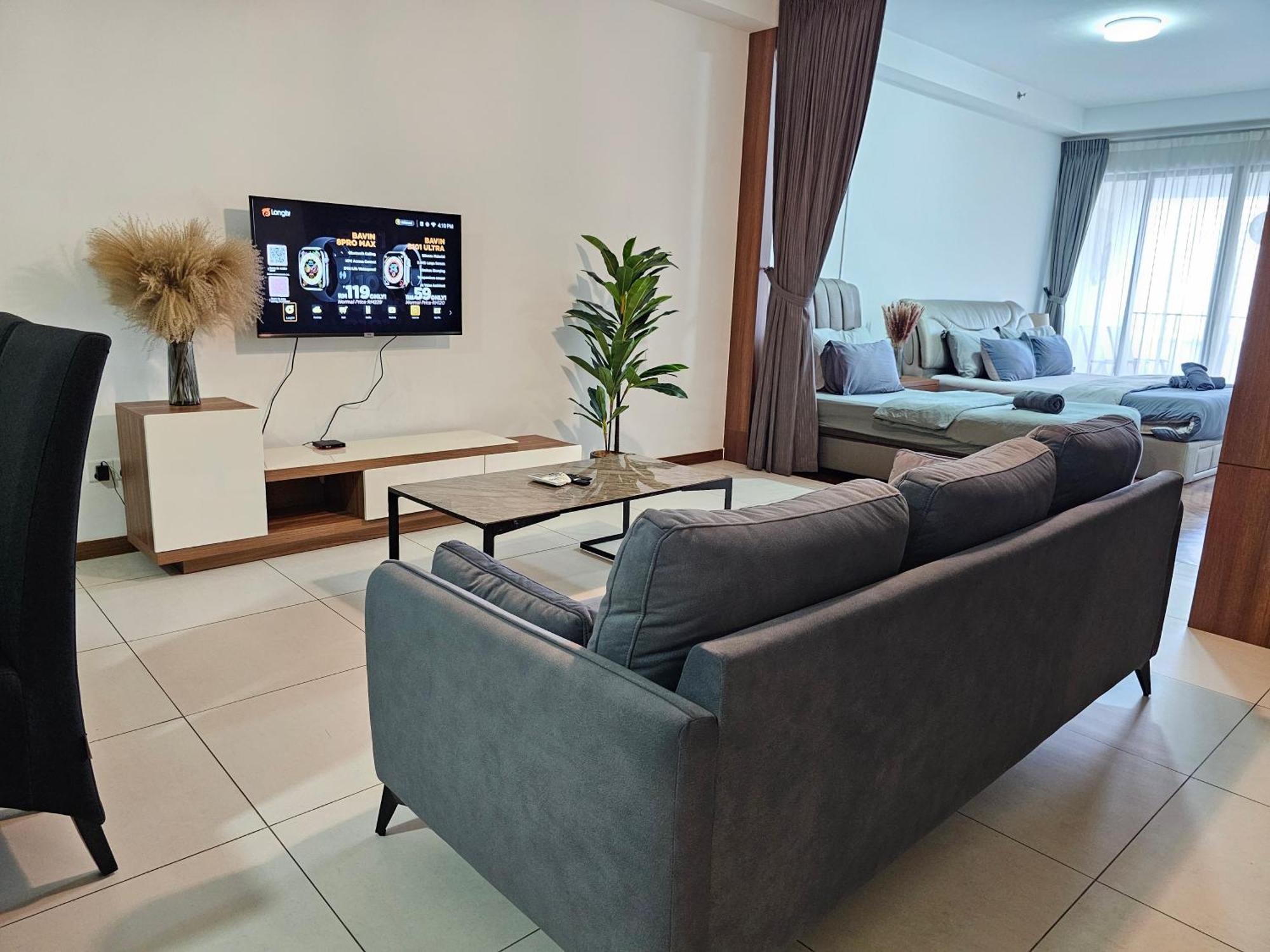 Deluxe Seaview Suite Twin Bed By The Only Bnb Tanjung Tokong 외부 사진