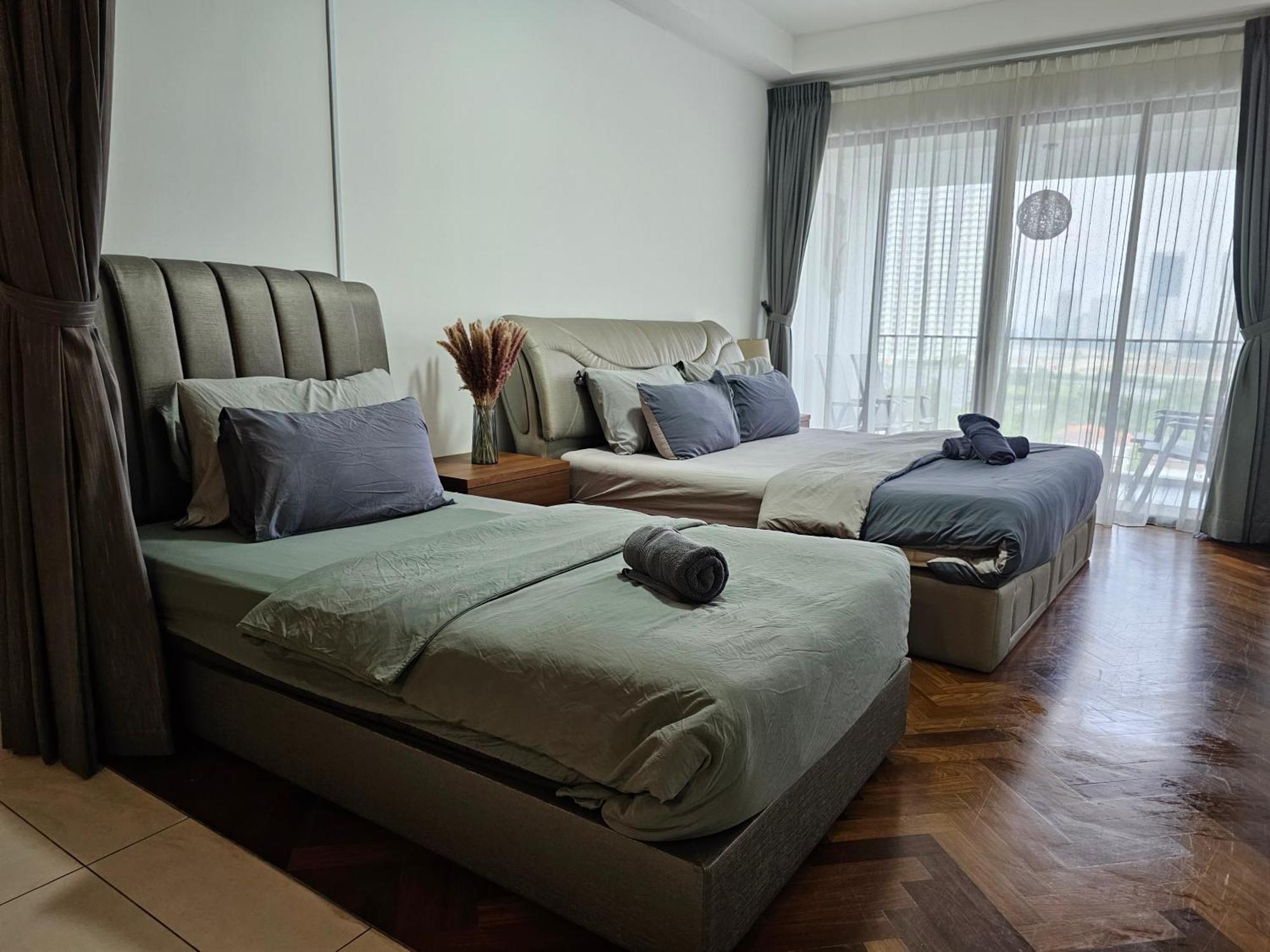 Deluxe Seaview Suite Twin Bed By The Only Bnb Tanjung Tokong 외부 사진
